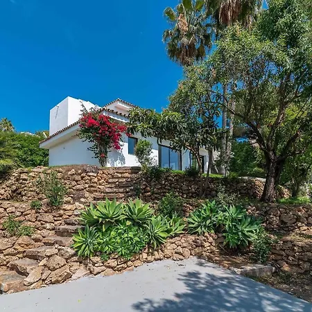 4 Bdrms Charming 3 Palms In Elviria, Sea Views! Villa Marbella