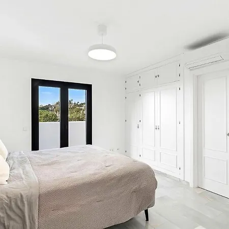 4 Bdrms Charming 3 Palms In Elviria, Sea Views! * Marbella