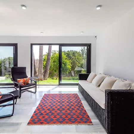 4 Bdrms Charming 3 Palms In Elviria, Sea Views! * Marbella