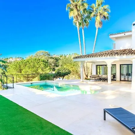 4 Bdrms Charming 3 Palms In Elviria, Sea Views! * Marbella