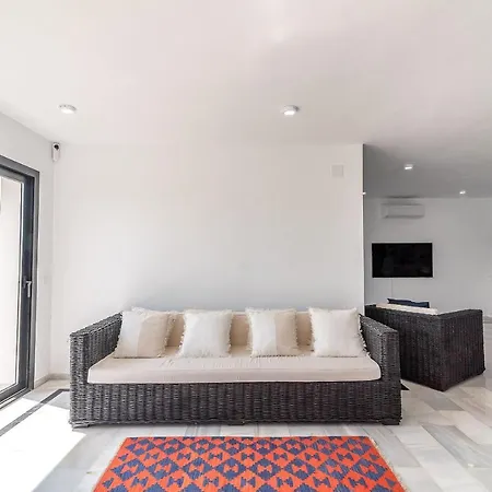 4 Bdrms Charming 3 Palms In Elviria, Sea Views! * Marbella